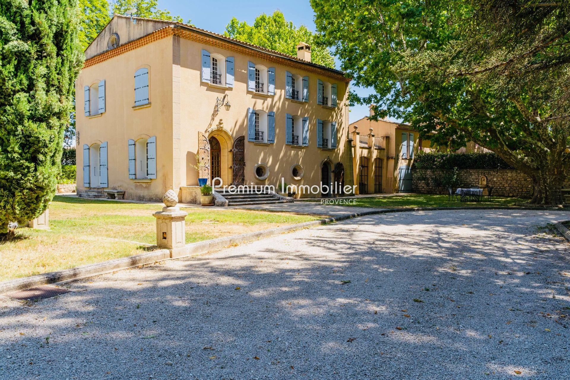 Maison à louer, 342m², Aix-en-Provence