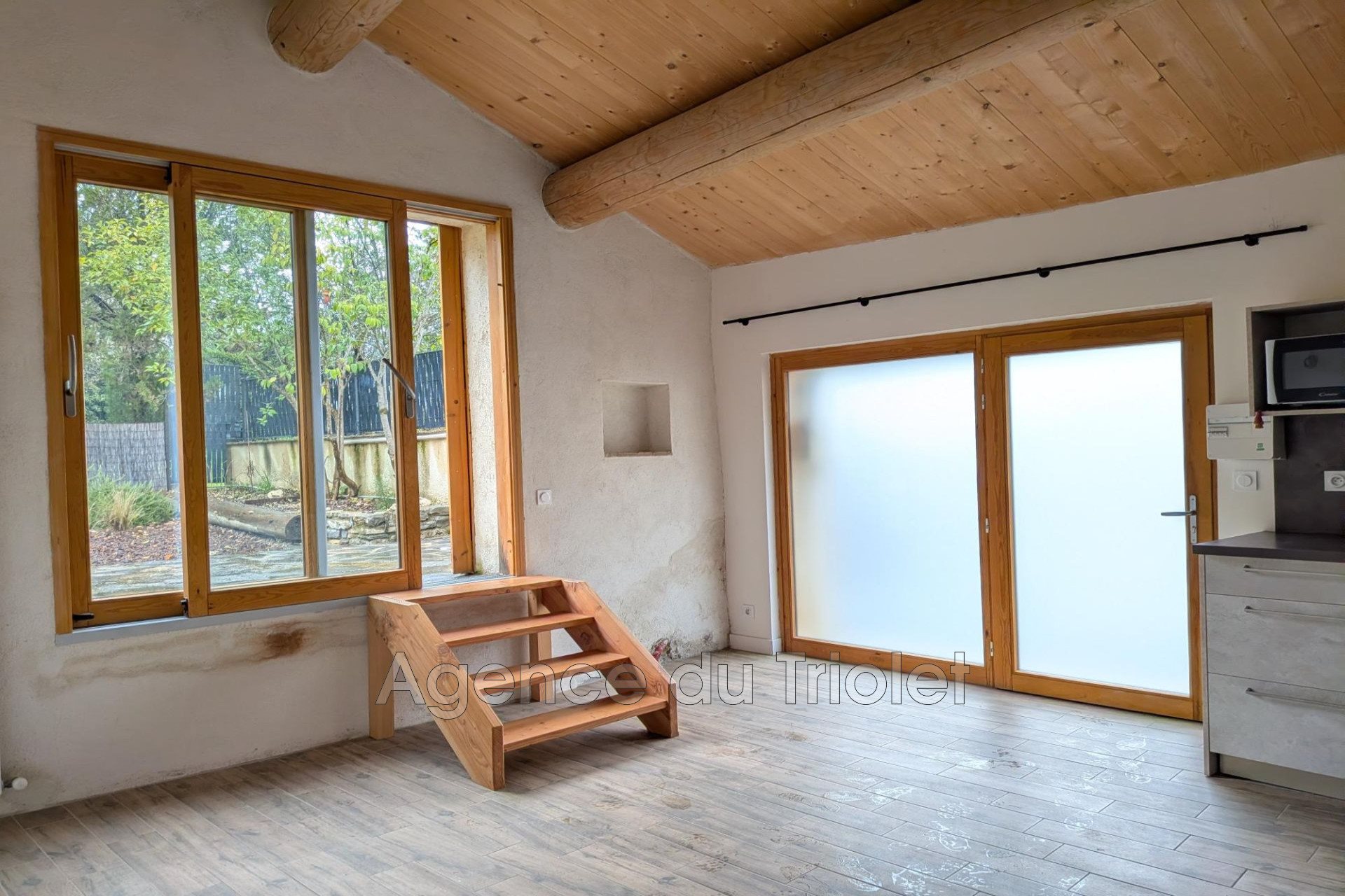 Maison à louer, 42m², Saint-Martin-de-Londres