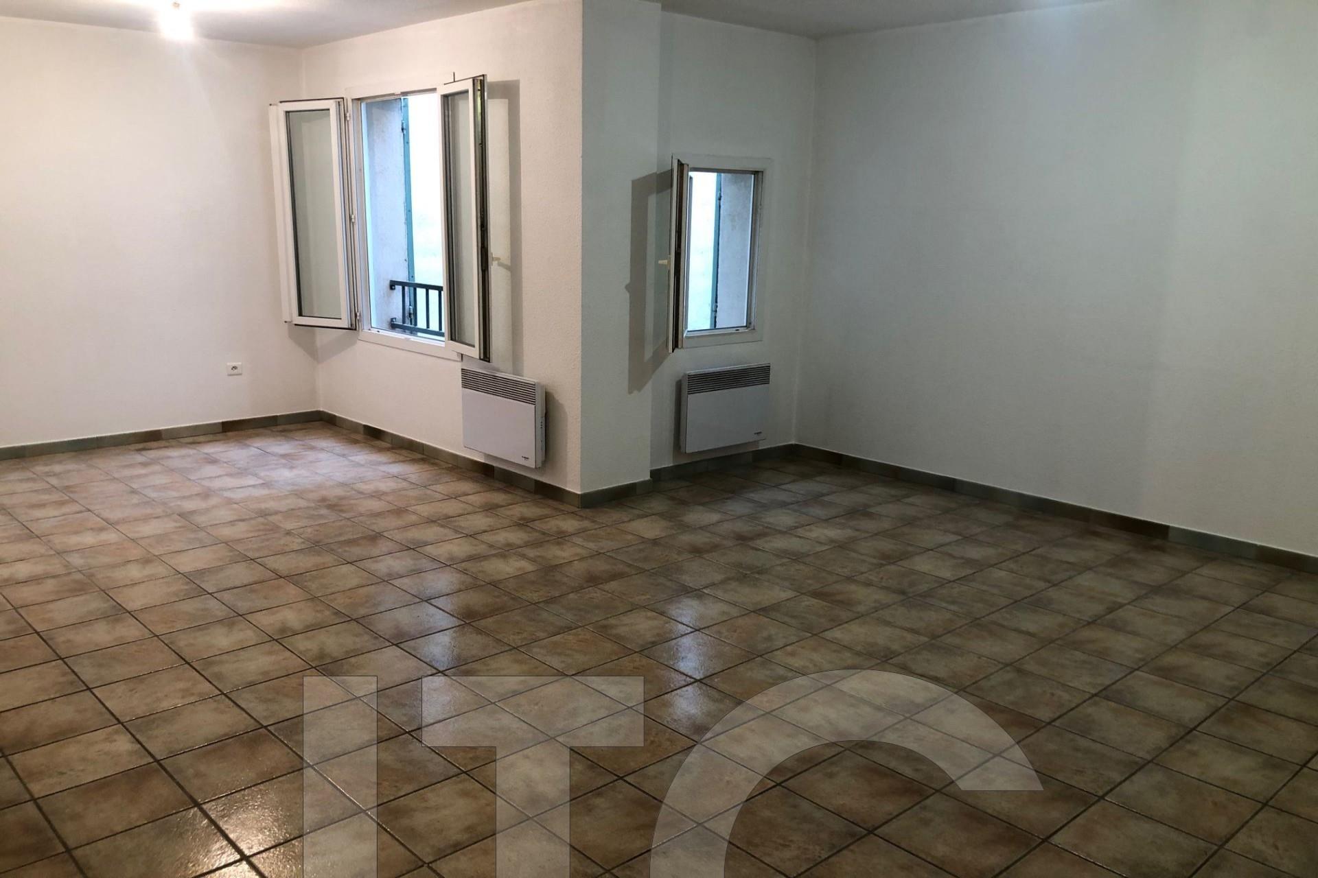 Appartement à louer, 35m², Pourrières