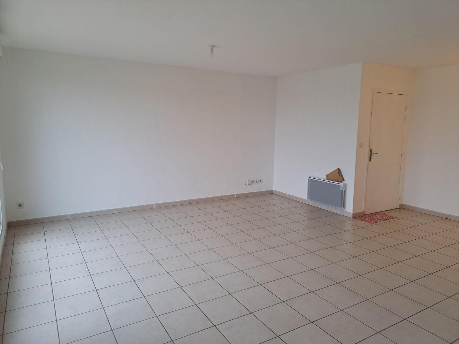 Appartement à louer, 65m², Mèze