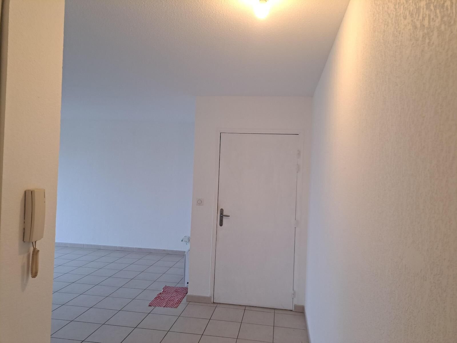 Appartement à louer, 65m², Mèze