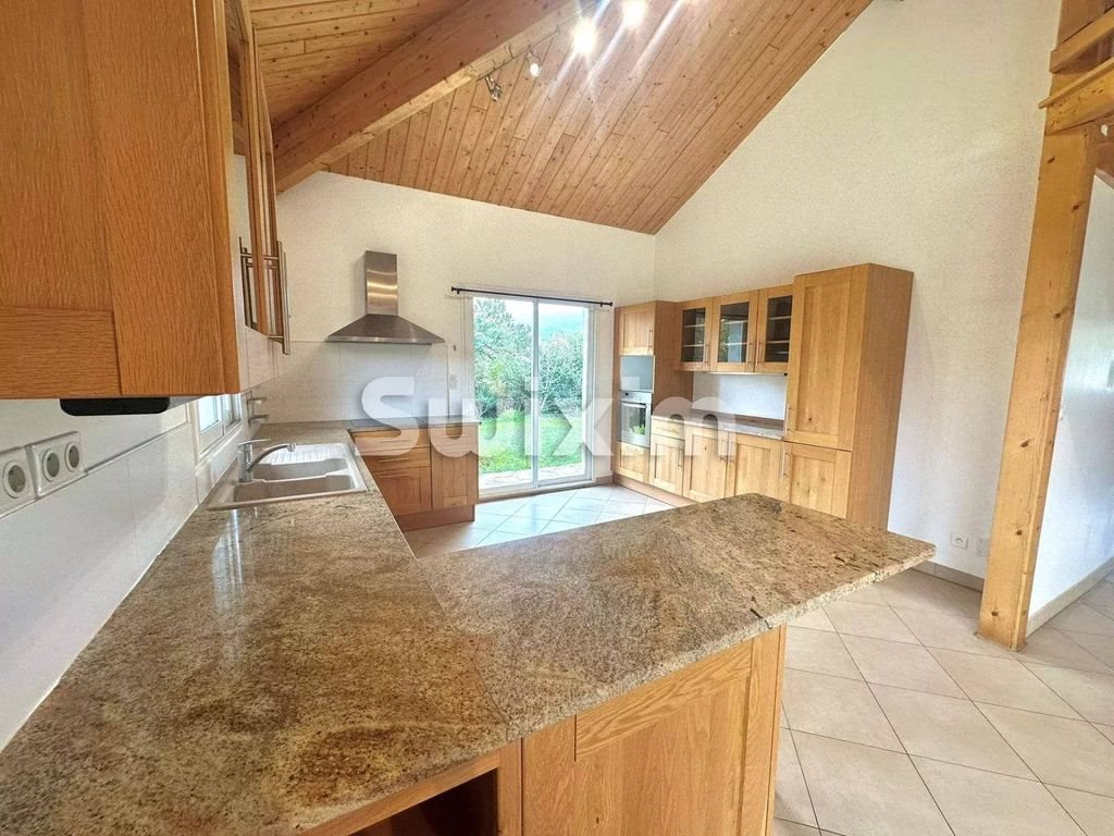 Maison à louer, 151m², Péron