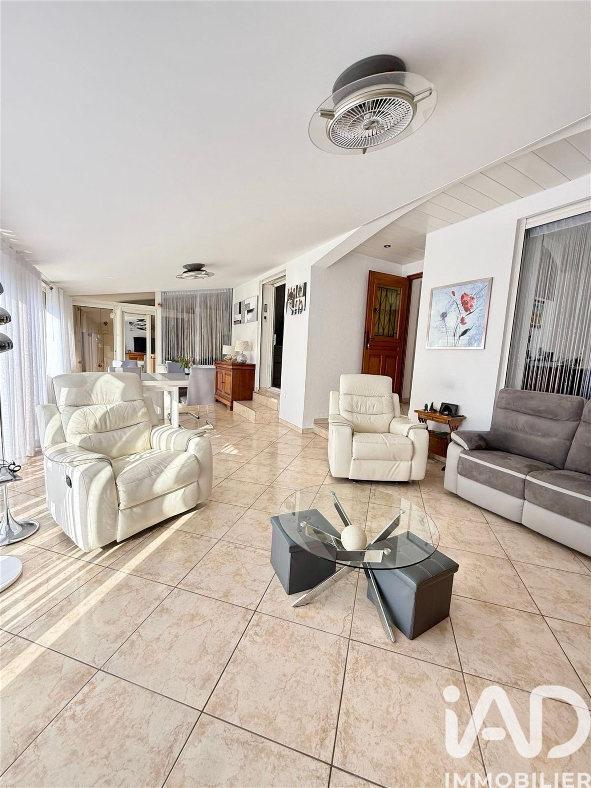 Maison à vendre, 129m², Cuers