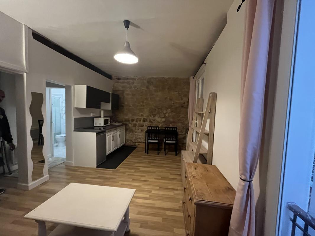 Appartement à louer, 23m², Paris 17ème