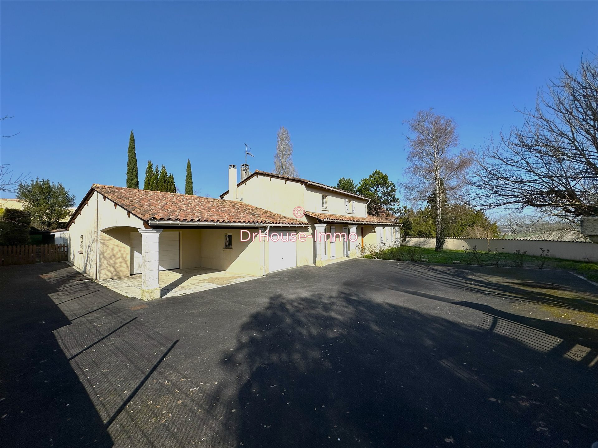 Maison à vendre, 155m², Montmoreau-Saint-Cybard