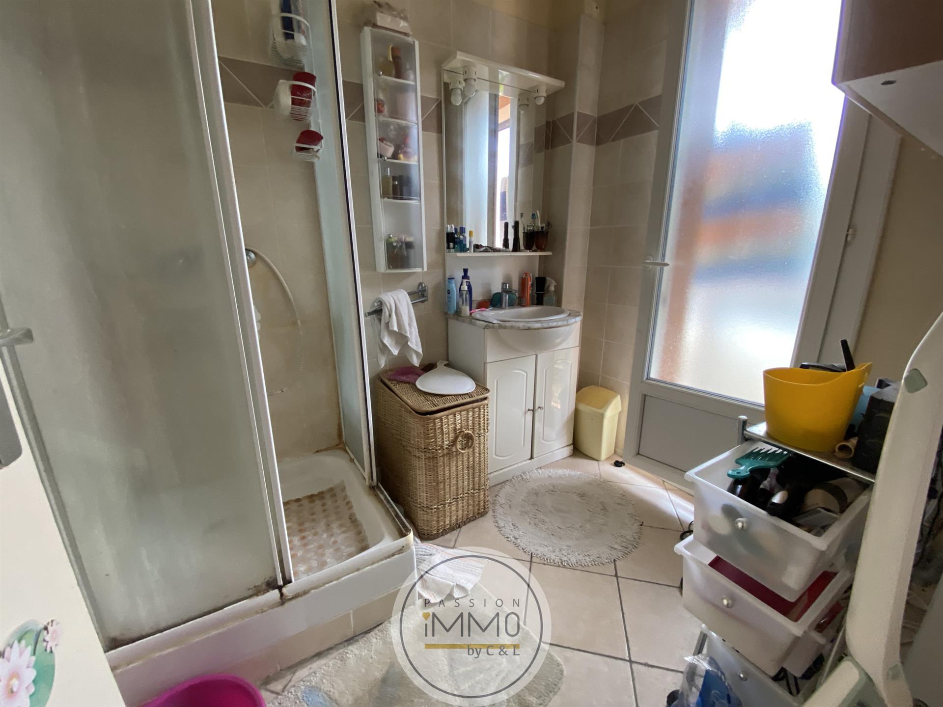 Appartement à vendre, 70m², Château-Arnoux-Saint-Auban