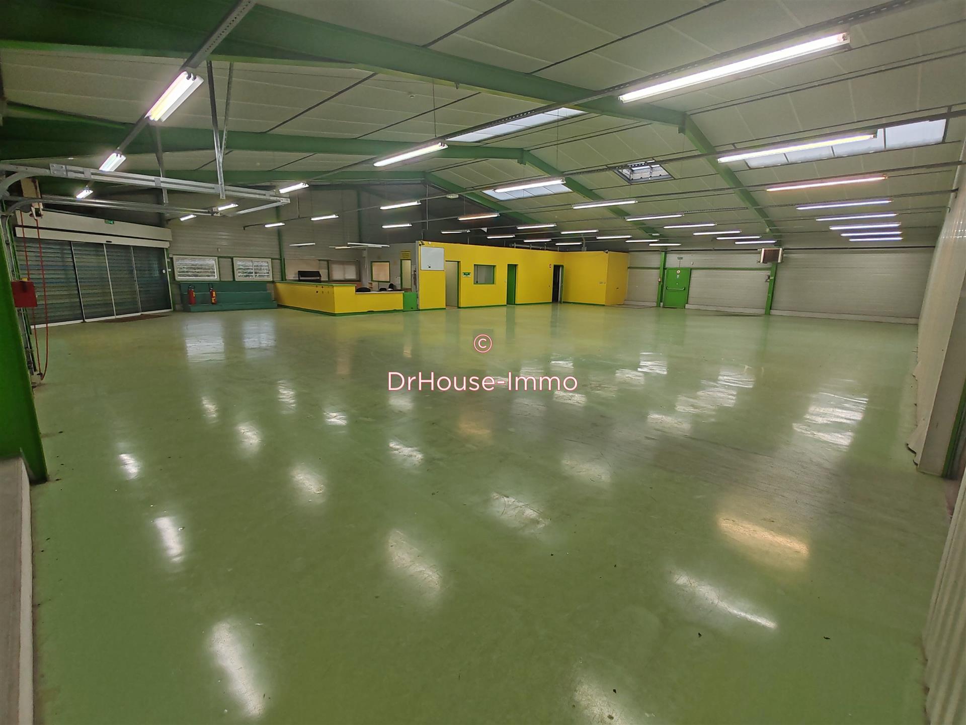 Maison à vendre, 960m², La Celle-Saint-Avant