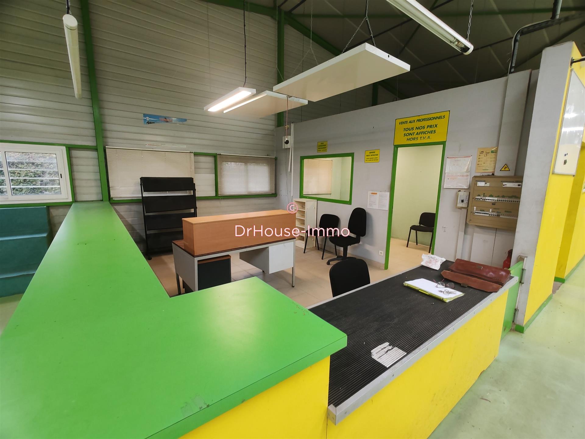 Maison à vendre, 960m², La Celle-Saint-Avant