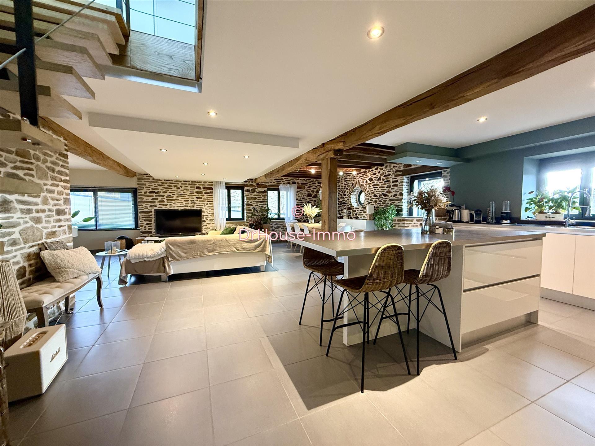 Maison à vendre, 161m², Saint-Hilaire-Peyroux