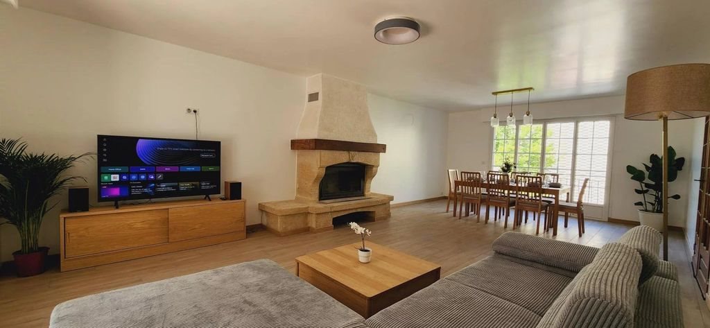 Maison à louer, 240m², Cachan