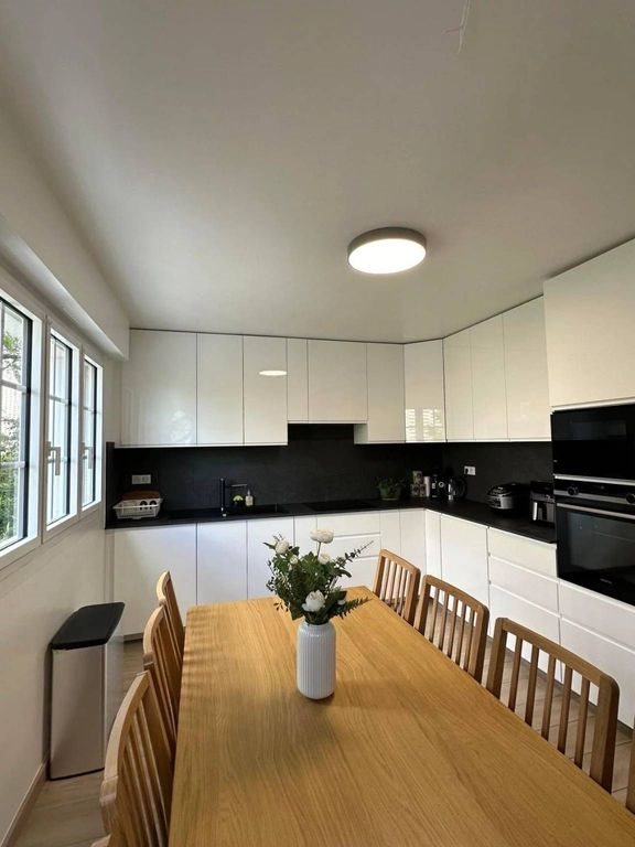 Maison à louer, 240m², Cachan