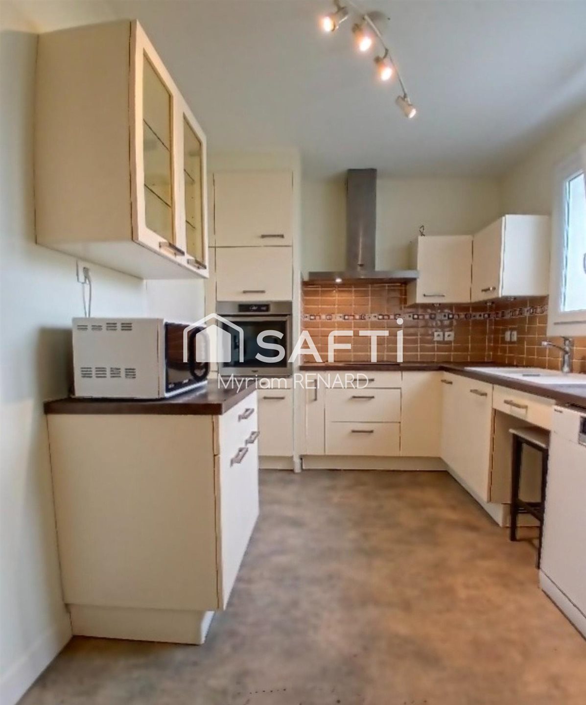 Appartement à vendre, 101m², Saintes