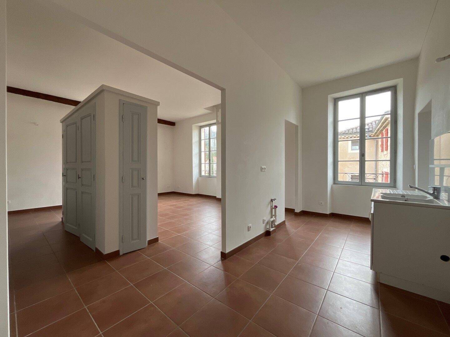 Appartement à louer, 65m², Donzère
