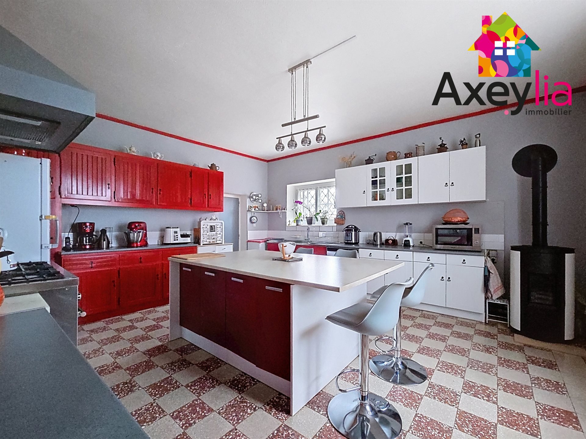 Maison à vendre, 409m², Pouilly-sous-Charlieu