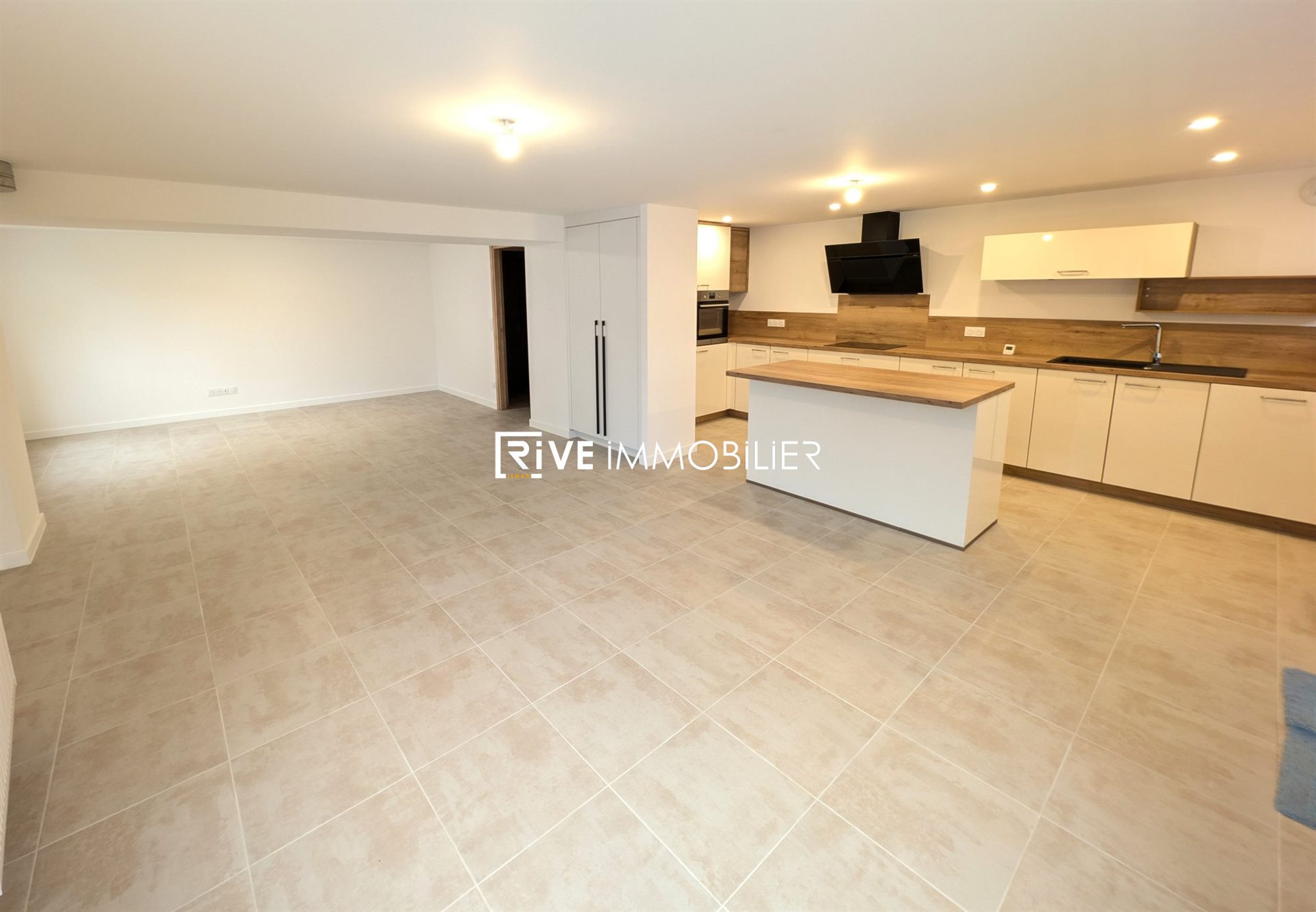 Maison à louer, 149m², Excenevex