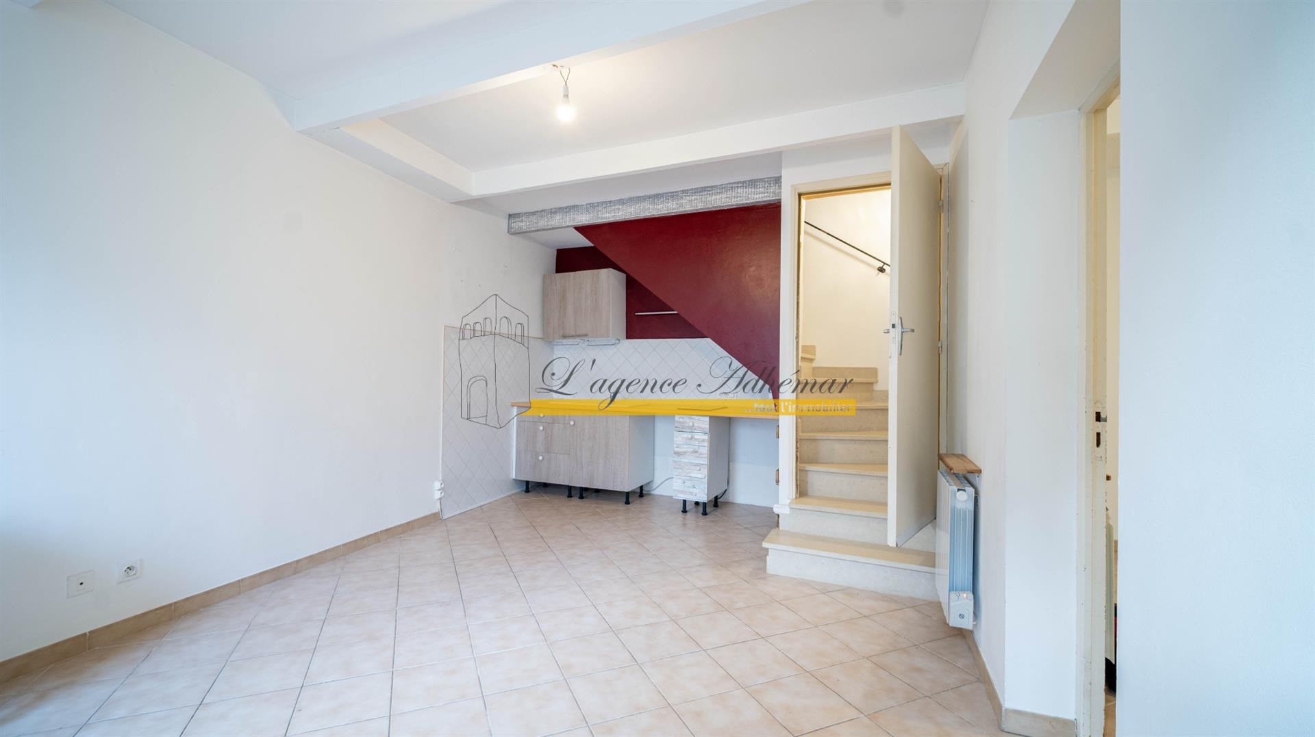 Appartement à louer, 66m², Grignan