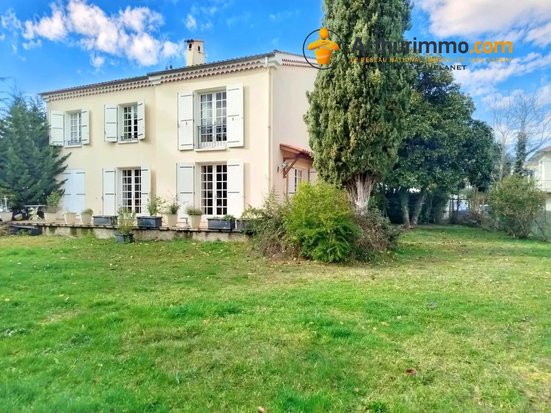 Maison à vendre, 275m², Foix