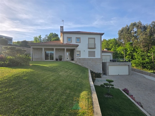 וילה מפוארת T4