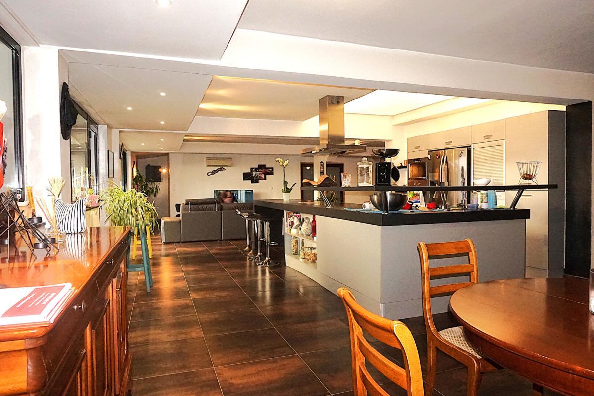 Appartement à vendre, 269m², Le Chambon-Feugerolles