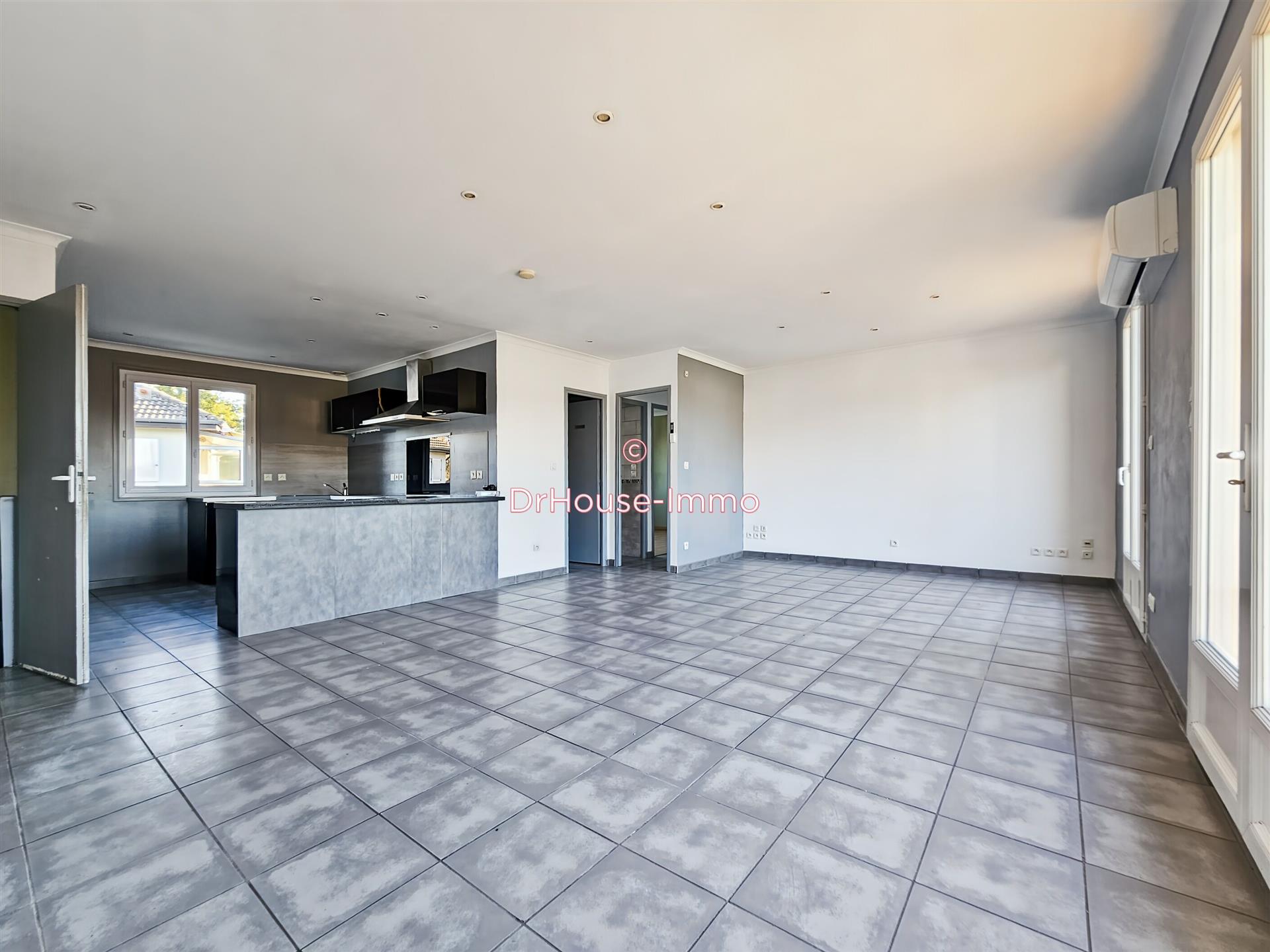 Maison à vendre, 72m², Montrond-les-Bains