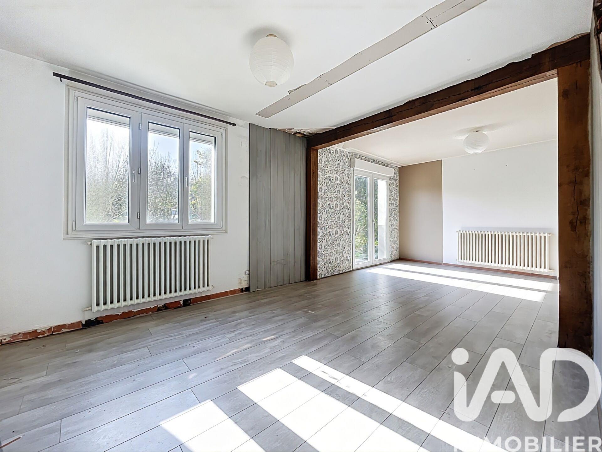 Maison à vendre, 77m², Saint-Caradec