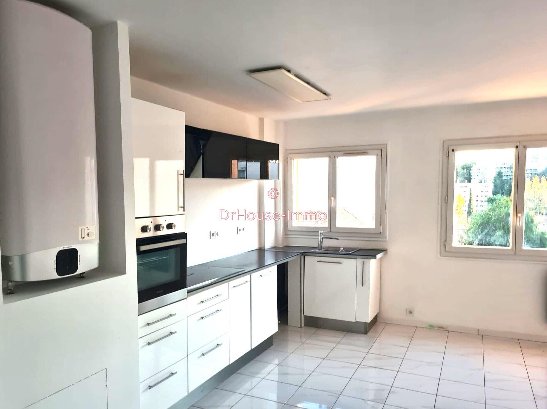 Appartement à louer, 61m², Toulon