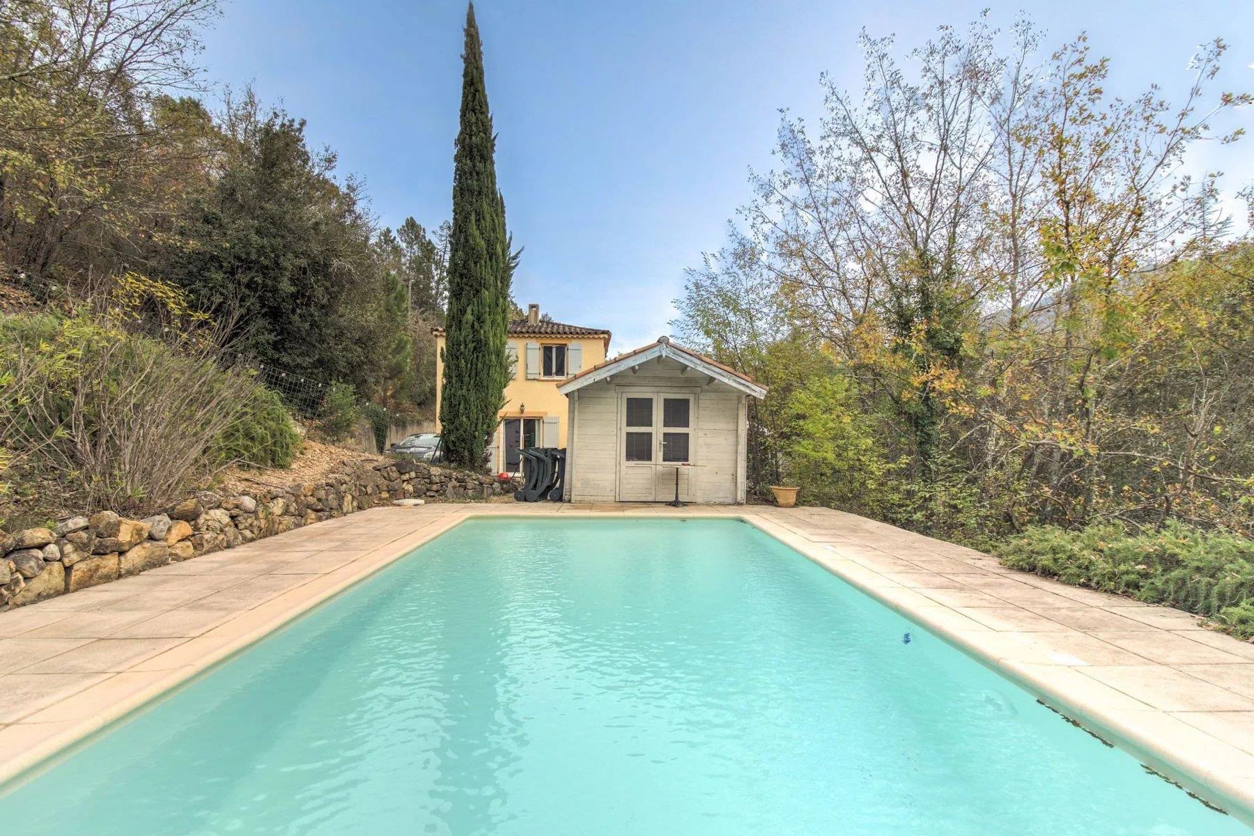 Maison à vendre, 110m², Roquestéron-Grasse