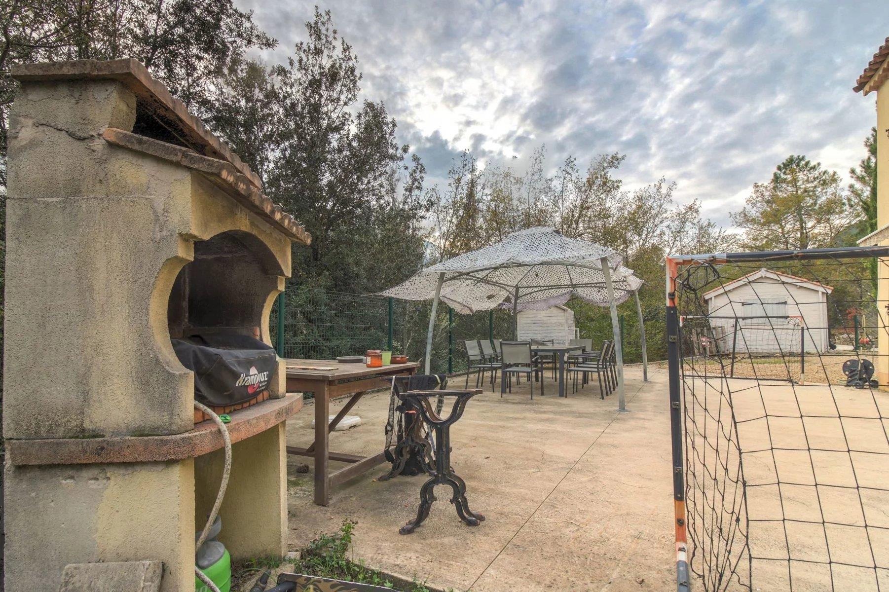 Maison à vendre, 110m², Roquestéron-Grasse