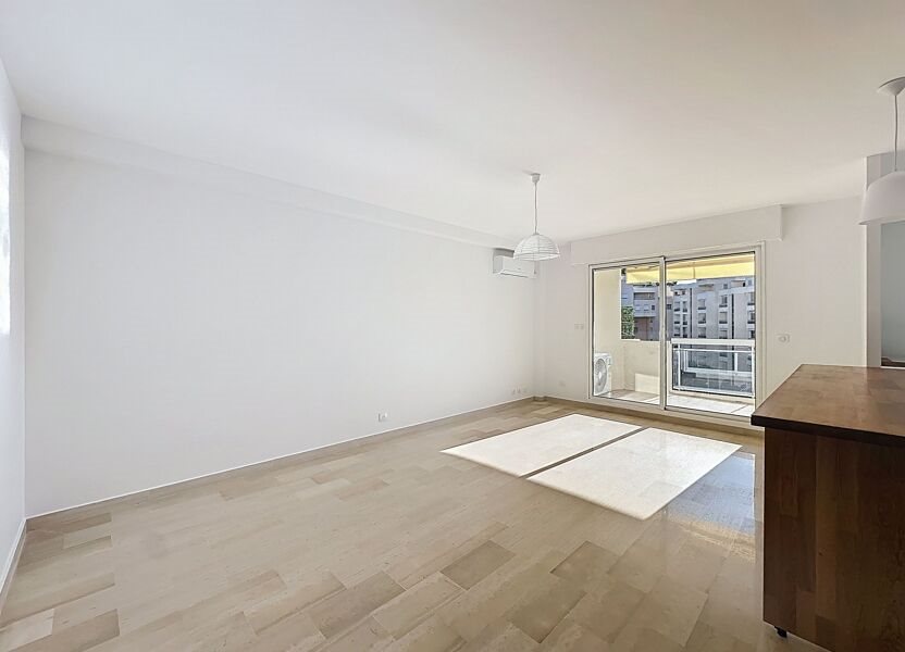 Appartement à louer, 63m², Mougins