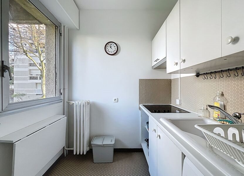 Appartement à louer, 29m², Garches