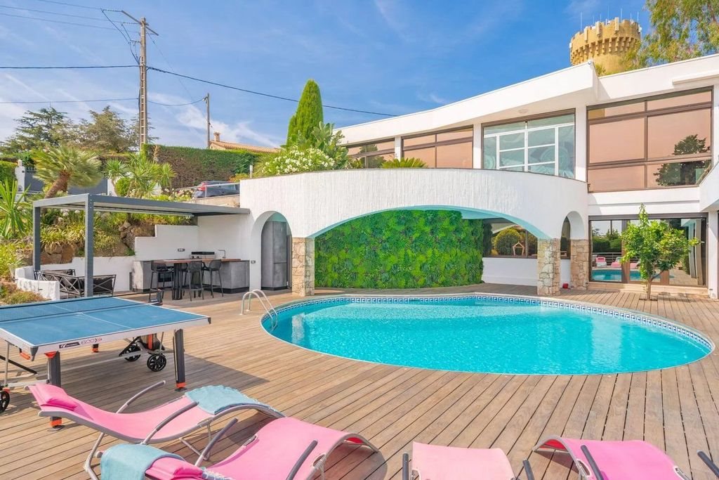 Maison à louer, 342m², Vallauris