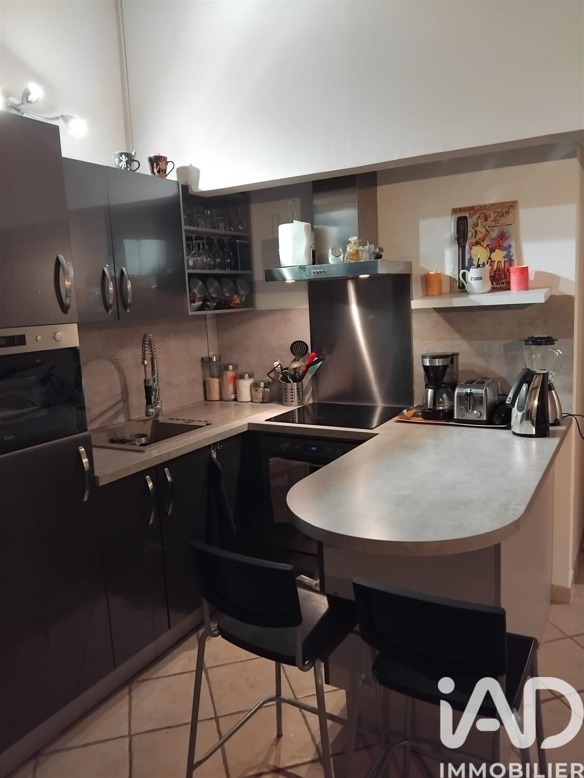 Appartement à vendre, 64m², Roquemaure