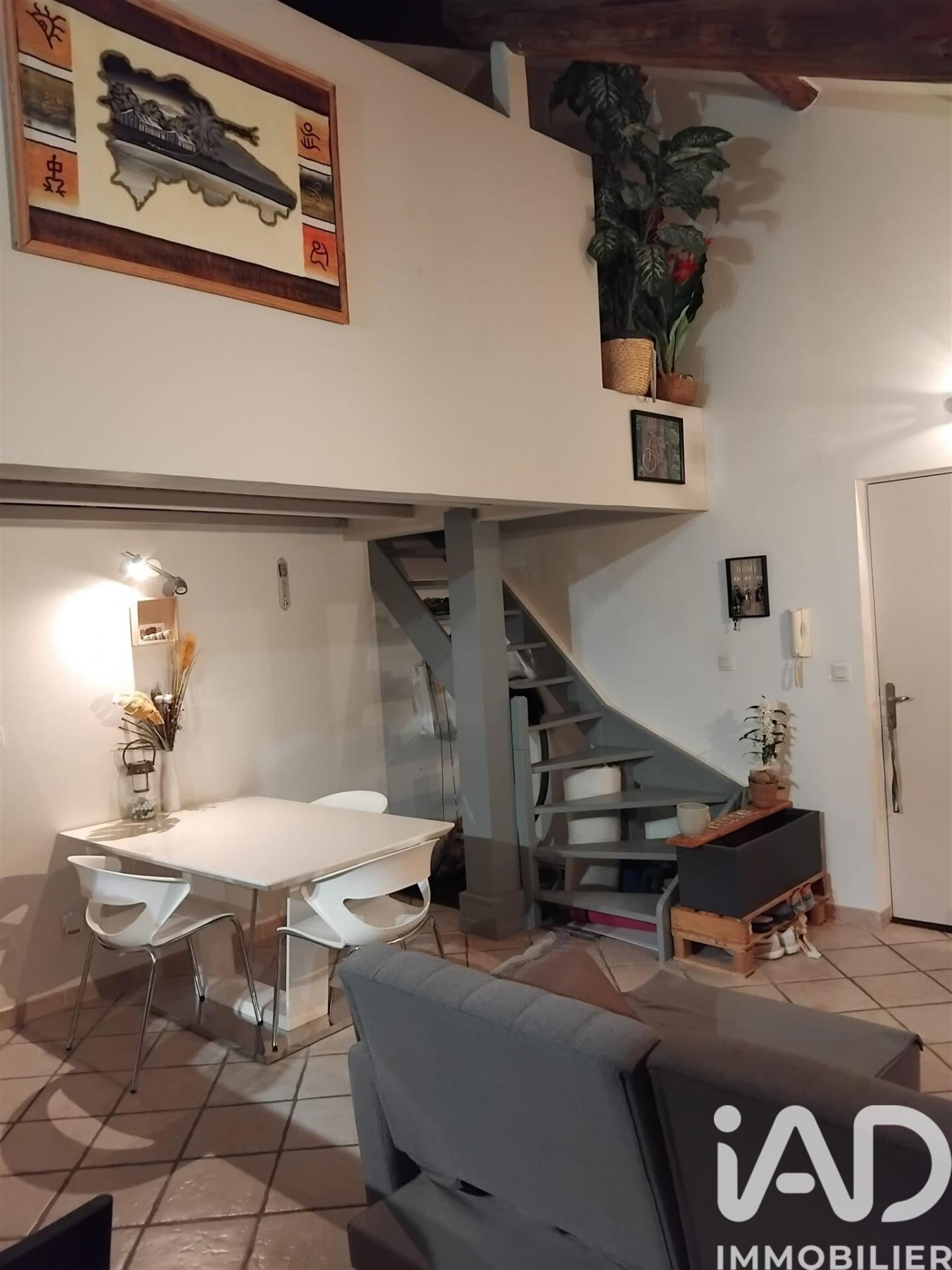 Appartement à vendre, 64m², Roquemaure