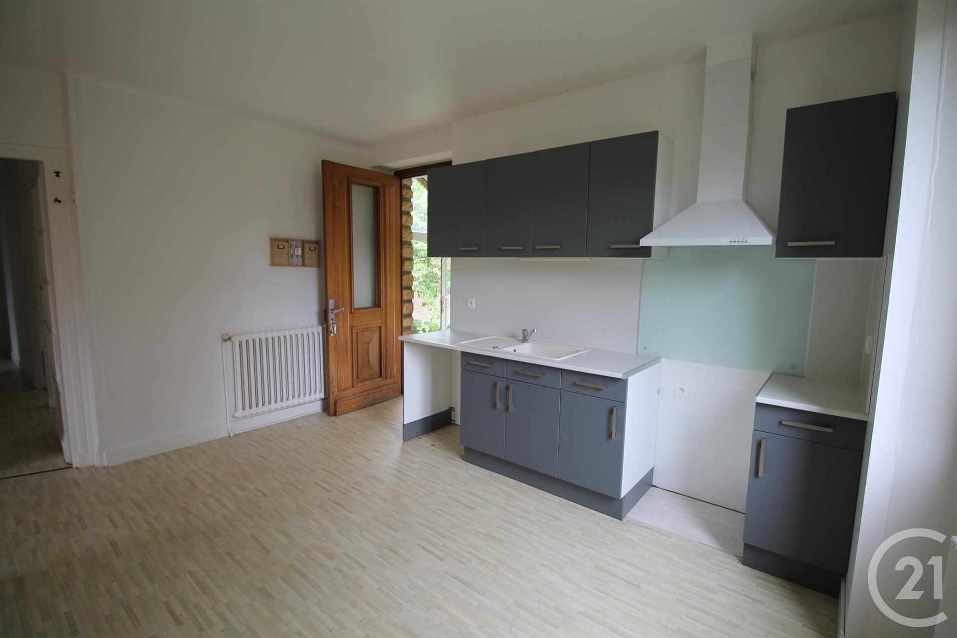 Maison à louer, 90m², Saint-Crépin-et-Carlucet