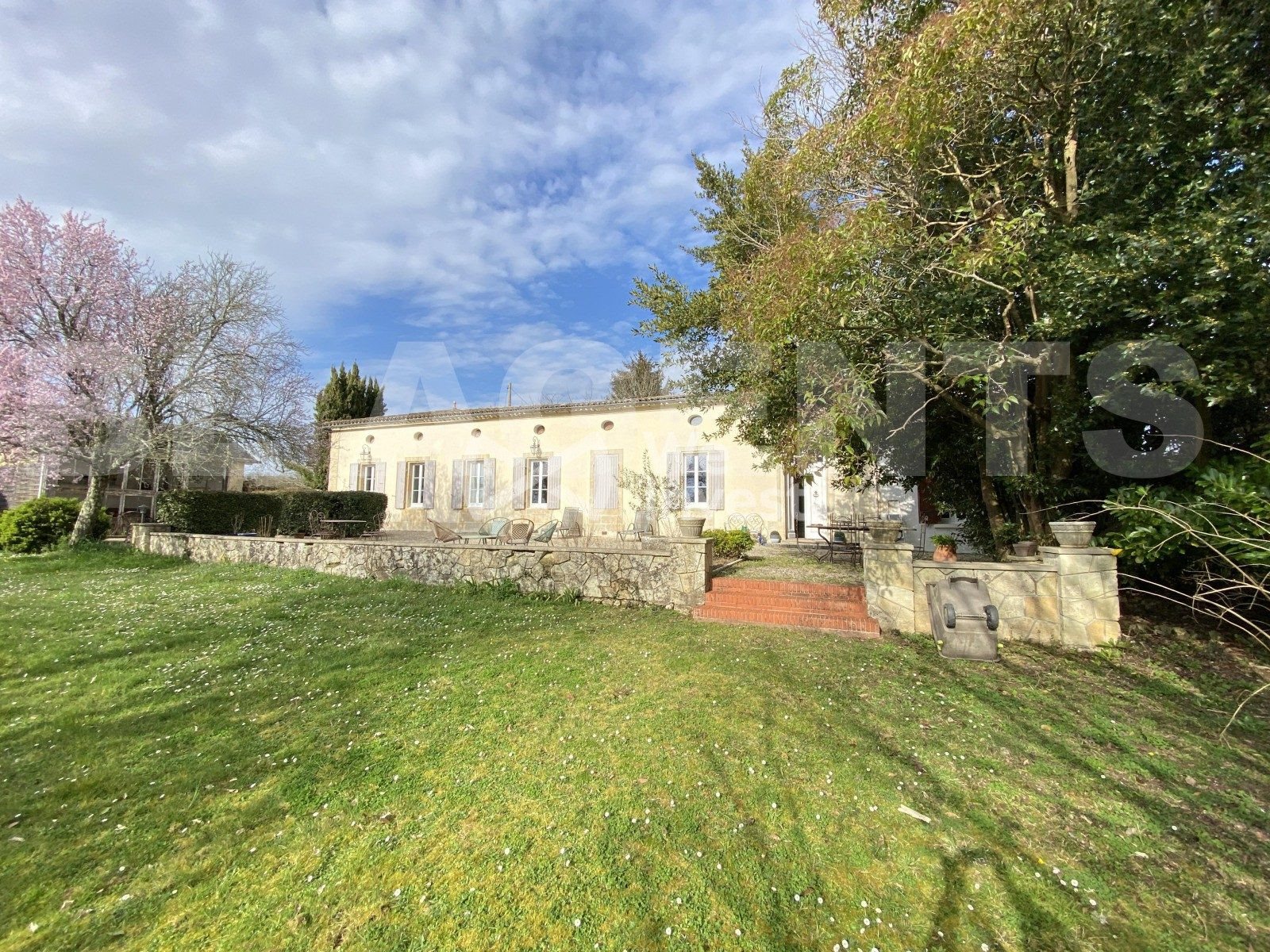 Maison à vendre, 250m², Bayon-sur-Gironde