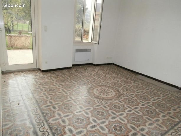 Maison à louer, 107m², Alleins