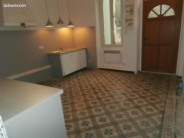 Maison à louer, 107m², Alleins