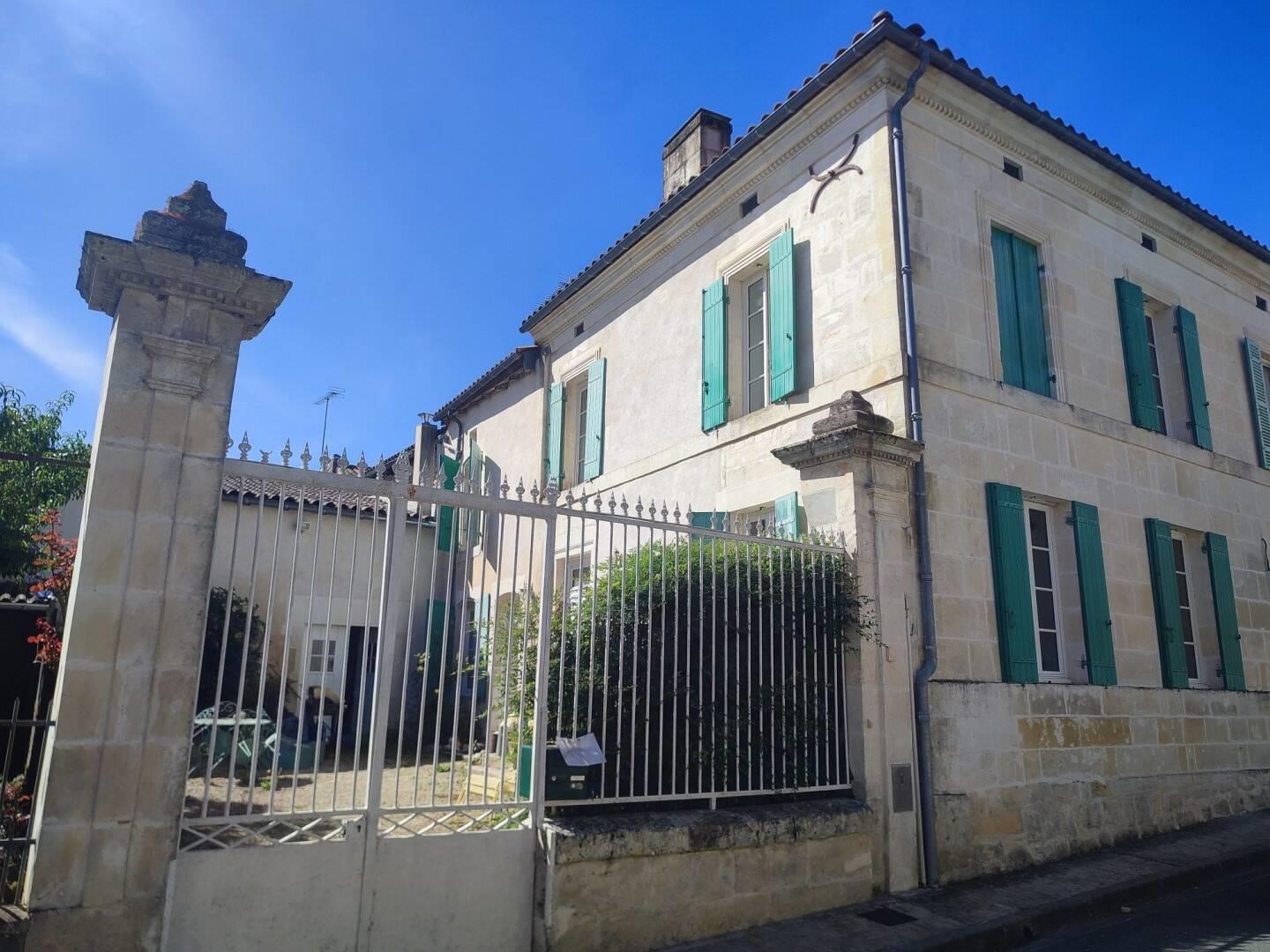 Maison à vendre, 258m², Nieul-le-Virouil
