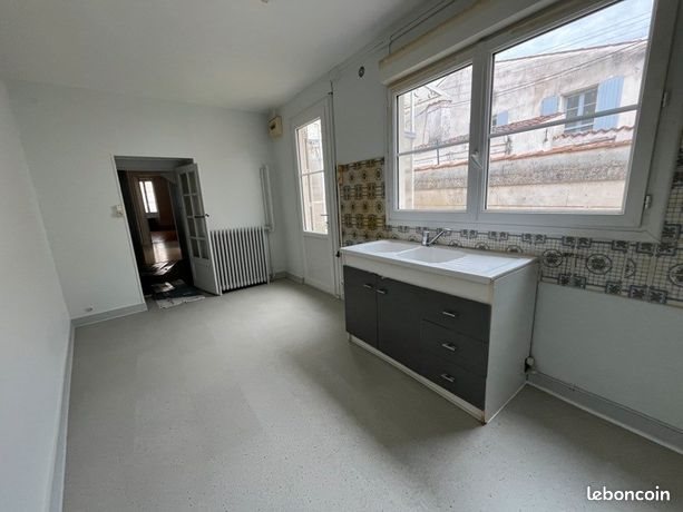 Maison à louer, 175m², Saint-Jean-d'Angély