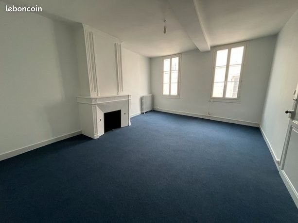 Maison à louer, 175m², Saint-Jean-d'Angély