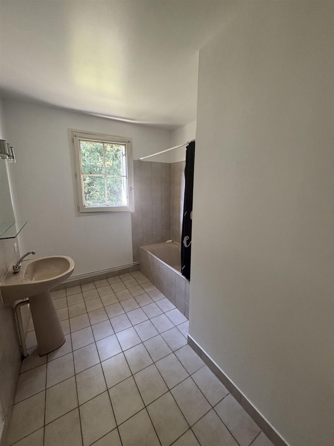 Maison à louer, 58m², Châtillon-en-Bazois