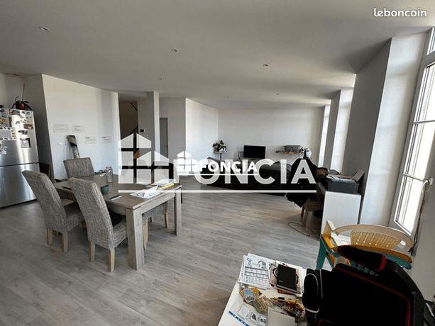 Appartement à louer, 120m², Cozes