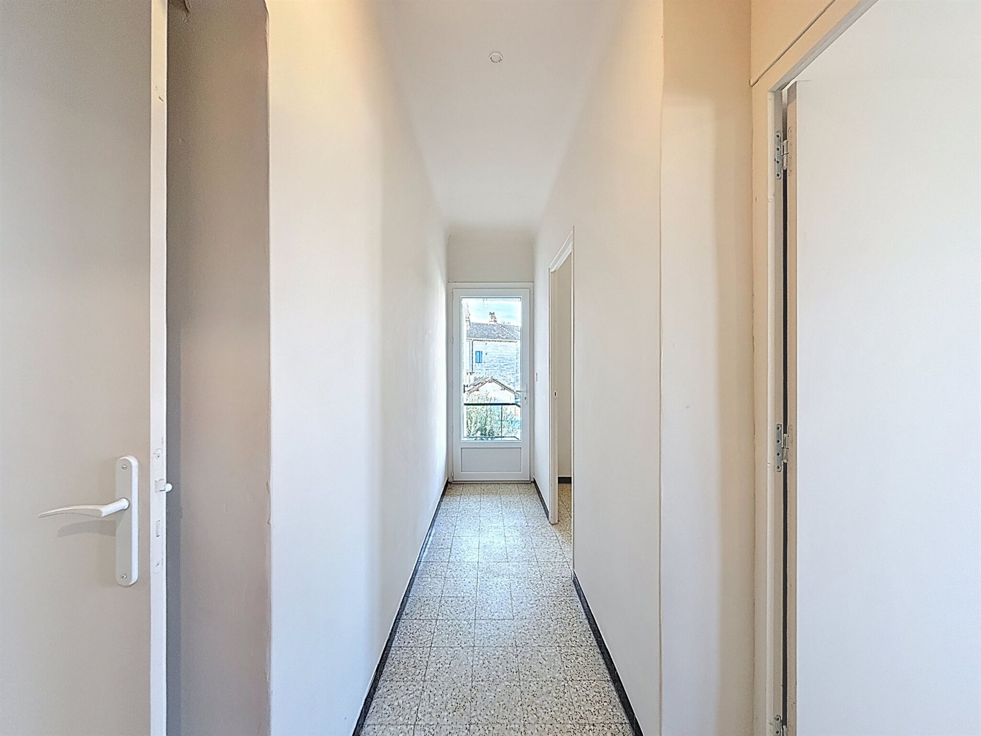 Maison à louer, 63m², Vallabrègues