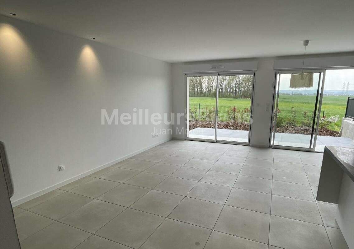 Maison à louer, 117m², Charly-Oradour