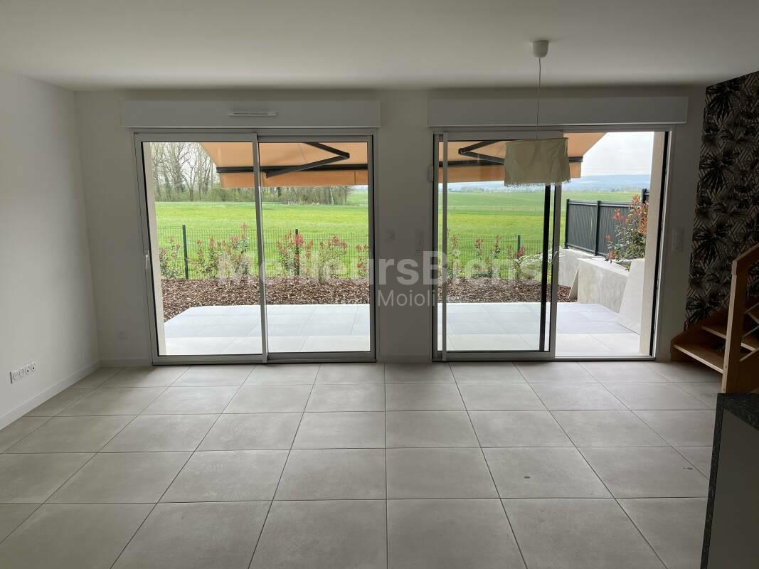 Maison à louer, 117m², Charly-Oradour