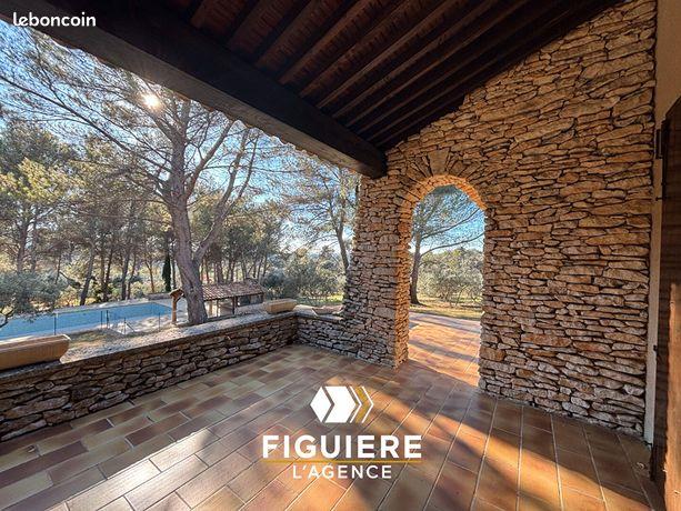 Maison à louer, 161m², Ventabren