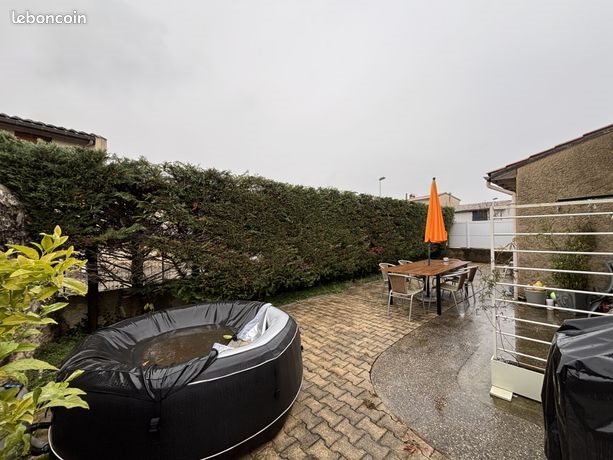 Maison à louer, 85m², Cornas