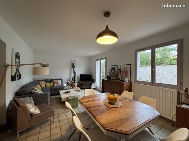 Maison à louer, 85m², Cornas