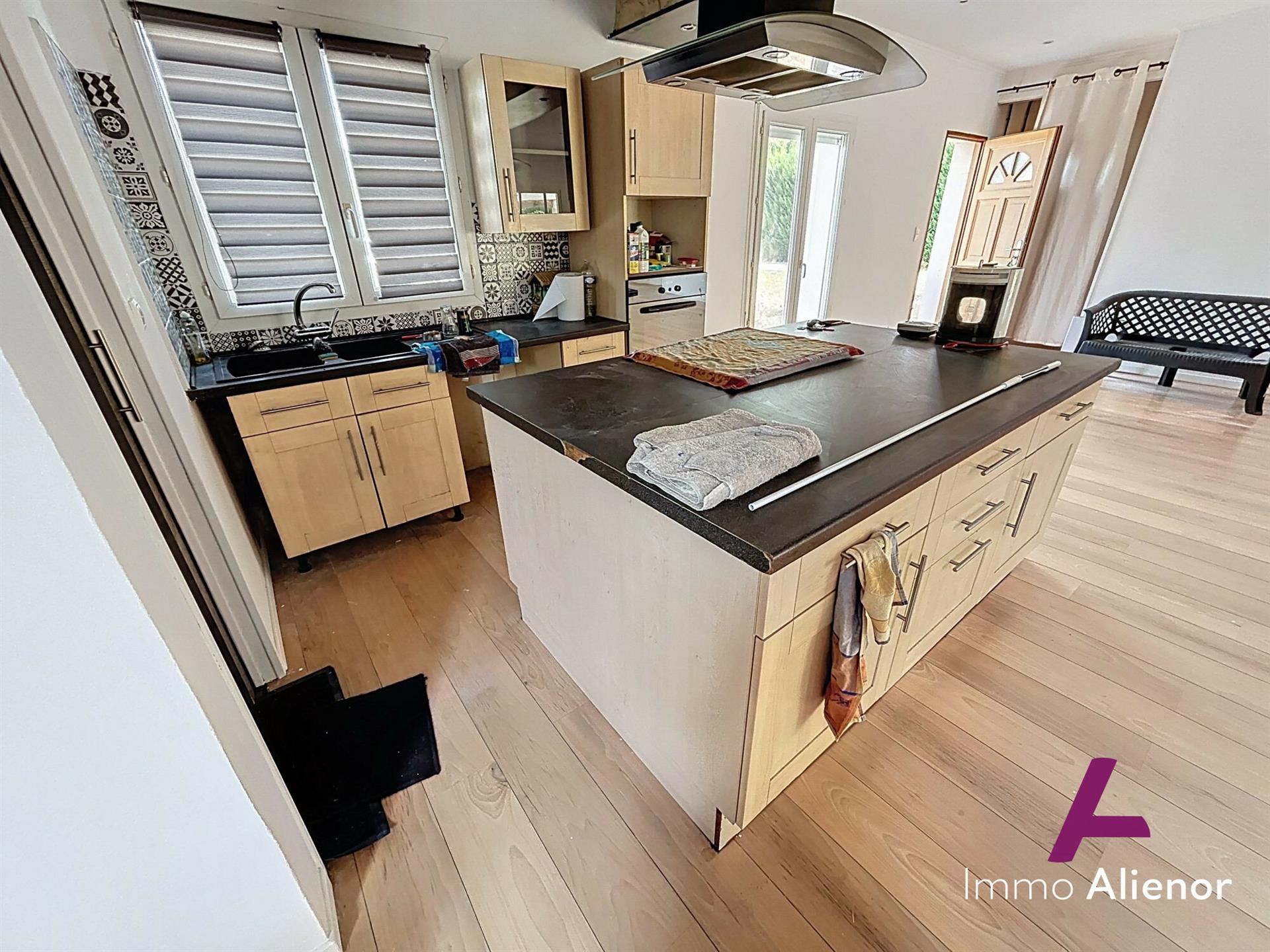 Maison à louer, 117m², Le Tuzan