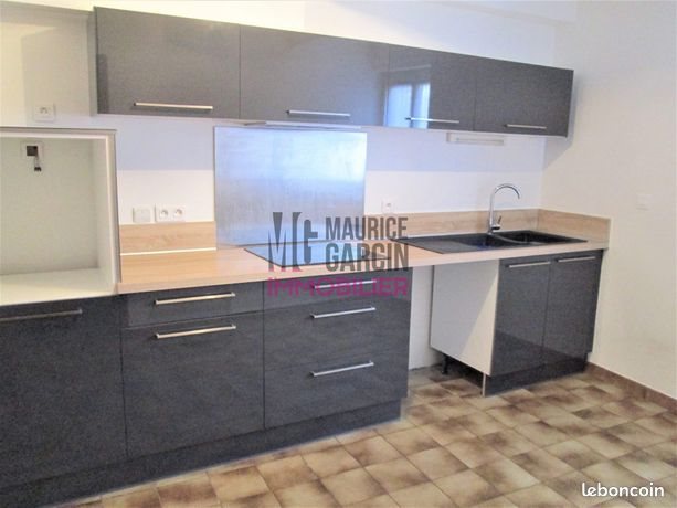 Maison à louer, 134m², Monteux